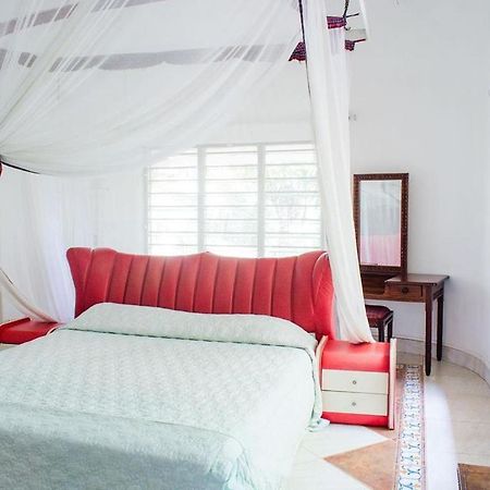 Kijani Cottages Diani 디아니 해변 외부 사진