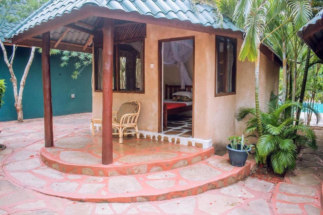 Kijani Cottages Diani 디아니 해변 외부 사진