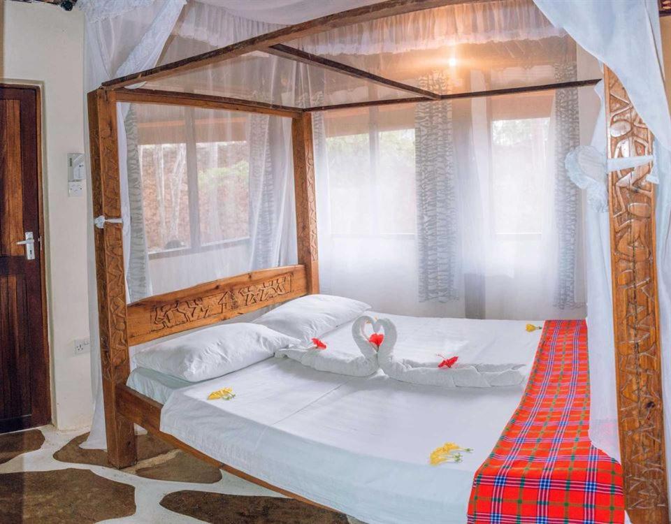 Kijani Cottages Diani 디아니 해변 외부 사진