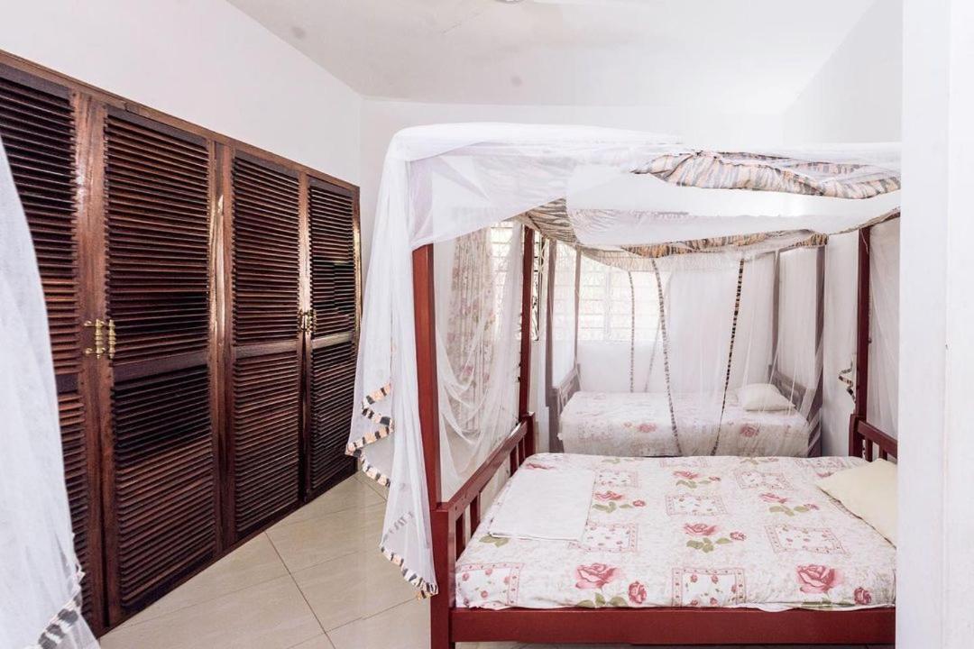 Kijani Cottages Diani 디아니 해변 외부 사진