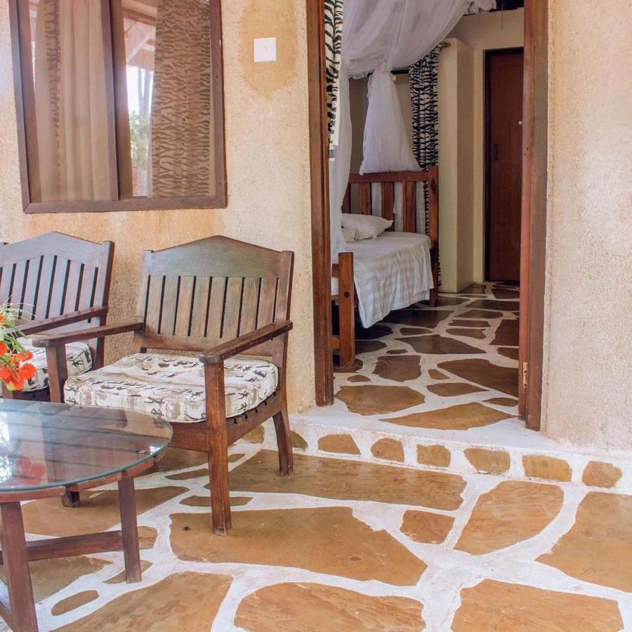 Kijani Cottages Diani 디아니 해변 외부 사진