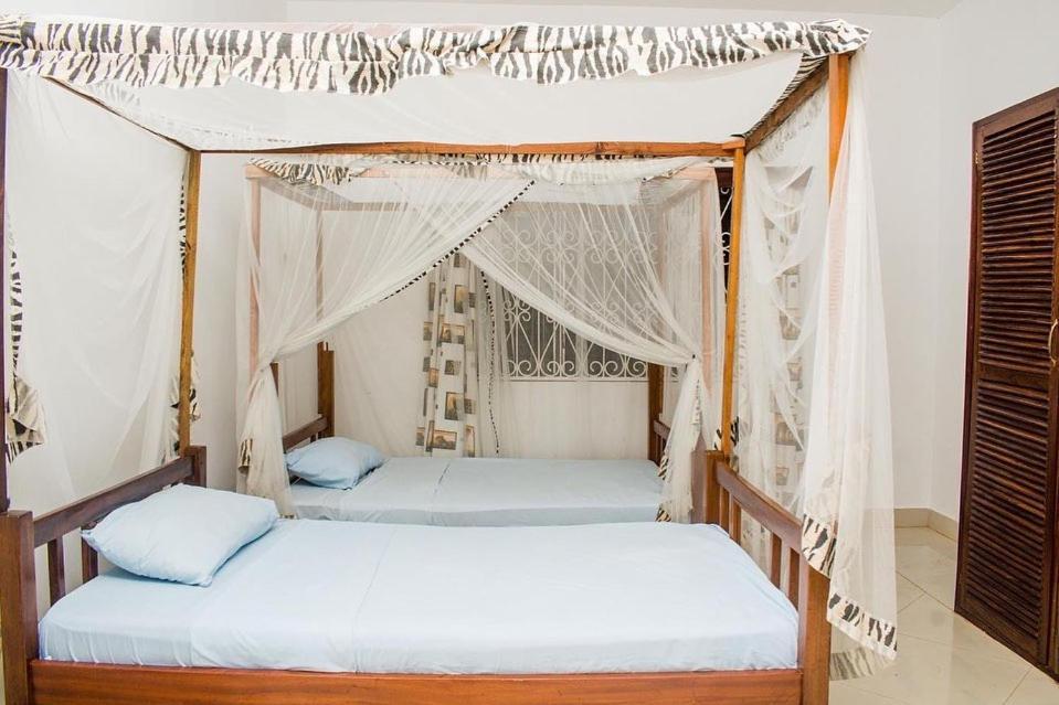 Kijani Cottages Diani 디아니 해변 외부 사진